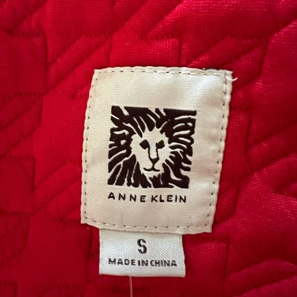 B9 NWT Anne Klein Women’s Quilted Motto Style Zip Jacket Size Small. Color Ruby - Picture 7 of 13